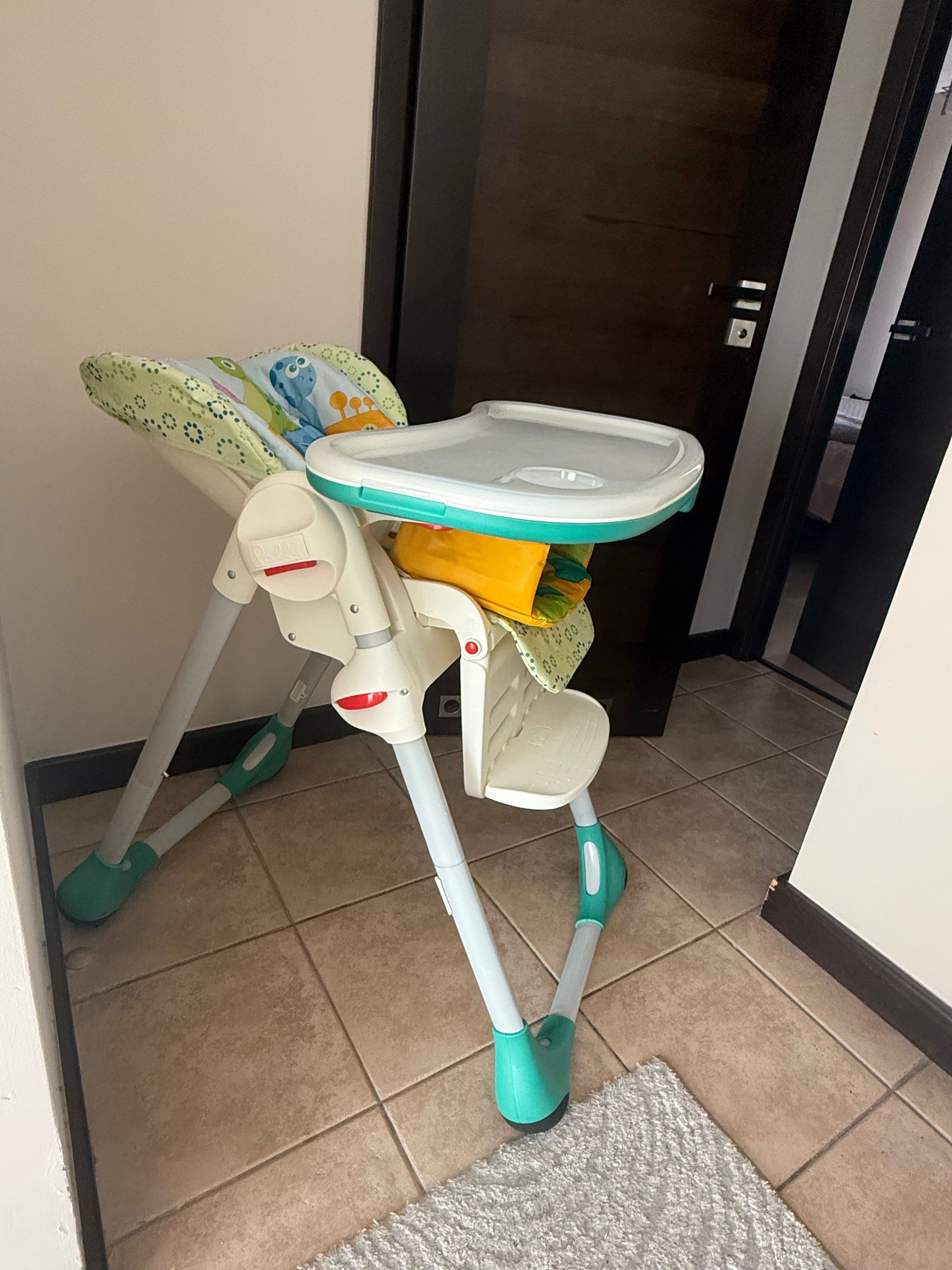 Krzesełko do karmic is Polly 2w1
firmy Chicco w kolorze DINO FOOD