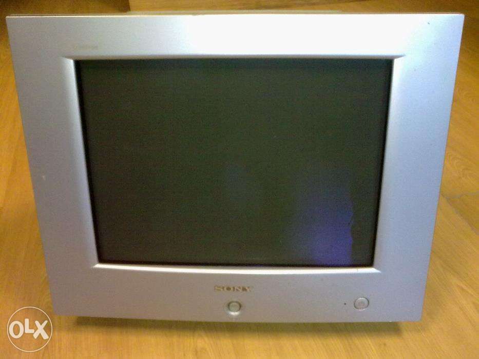 Sony HMD-A220 Monitor CTR 17''