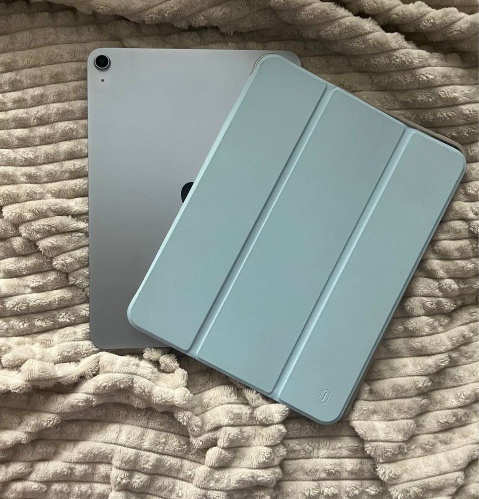 Продам iPad Air 4 2020