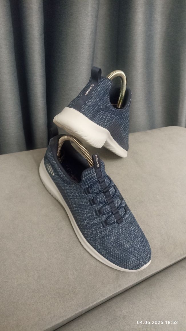 Сліпони-Skechers