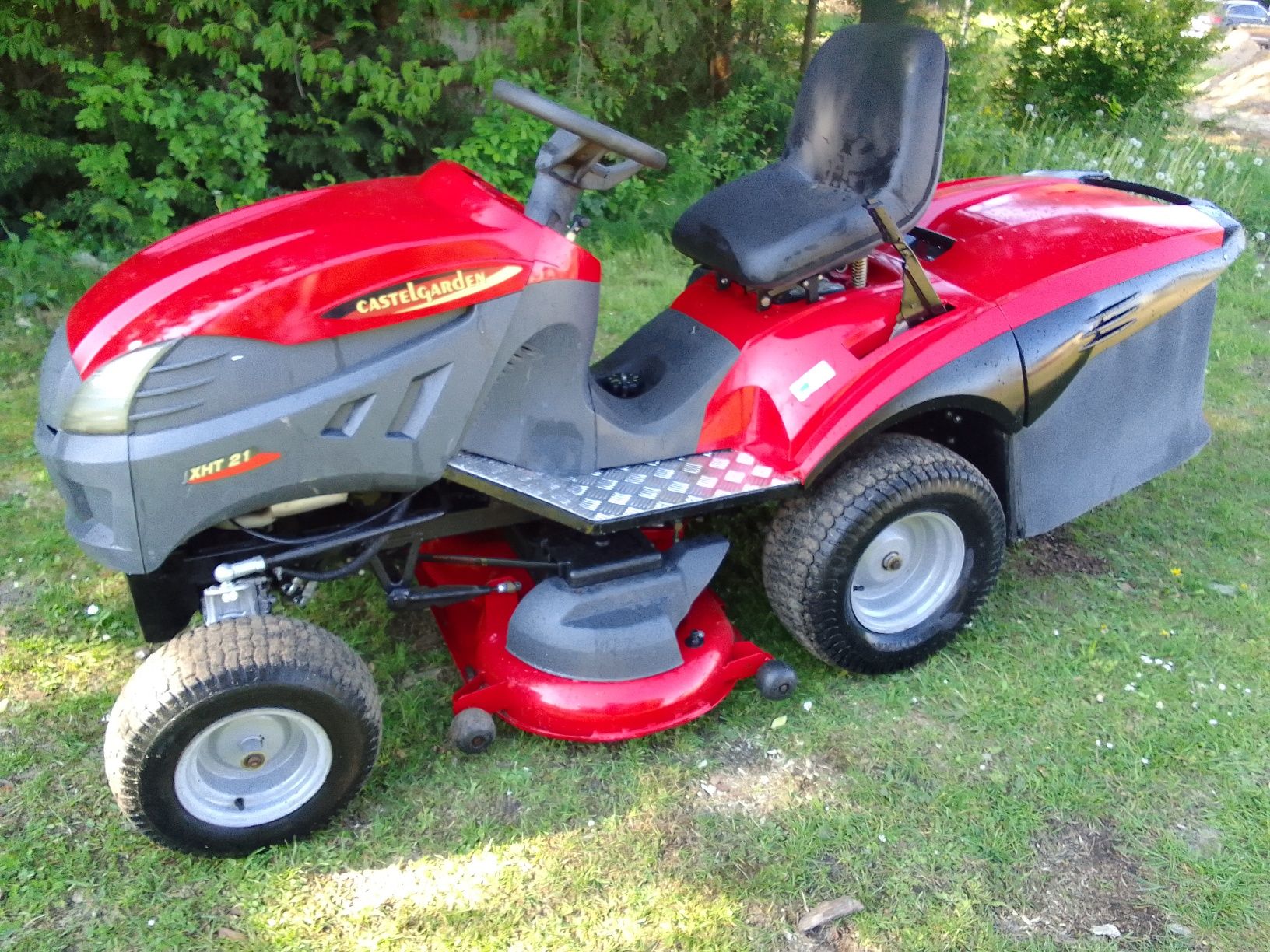 Kosiarka traktorek Castel Garden XHT 21 AWD