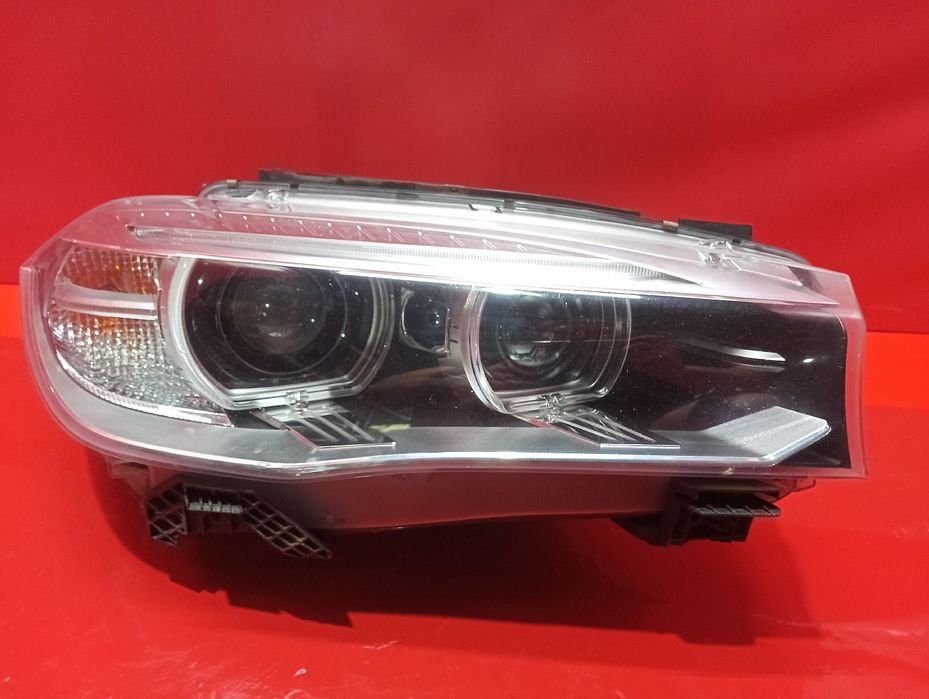 Фанар передній BMW X5 F15 чорний фонарь ліхтар Адаптивна Биксенонова