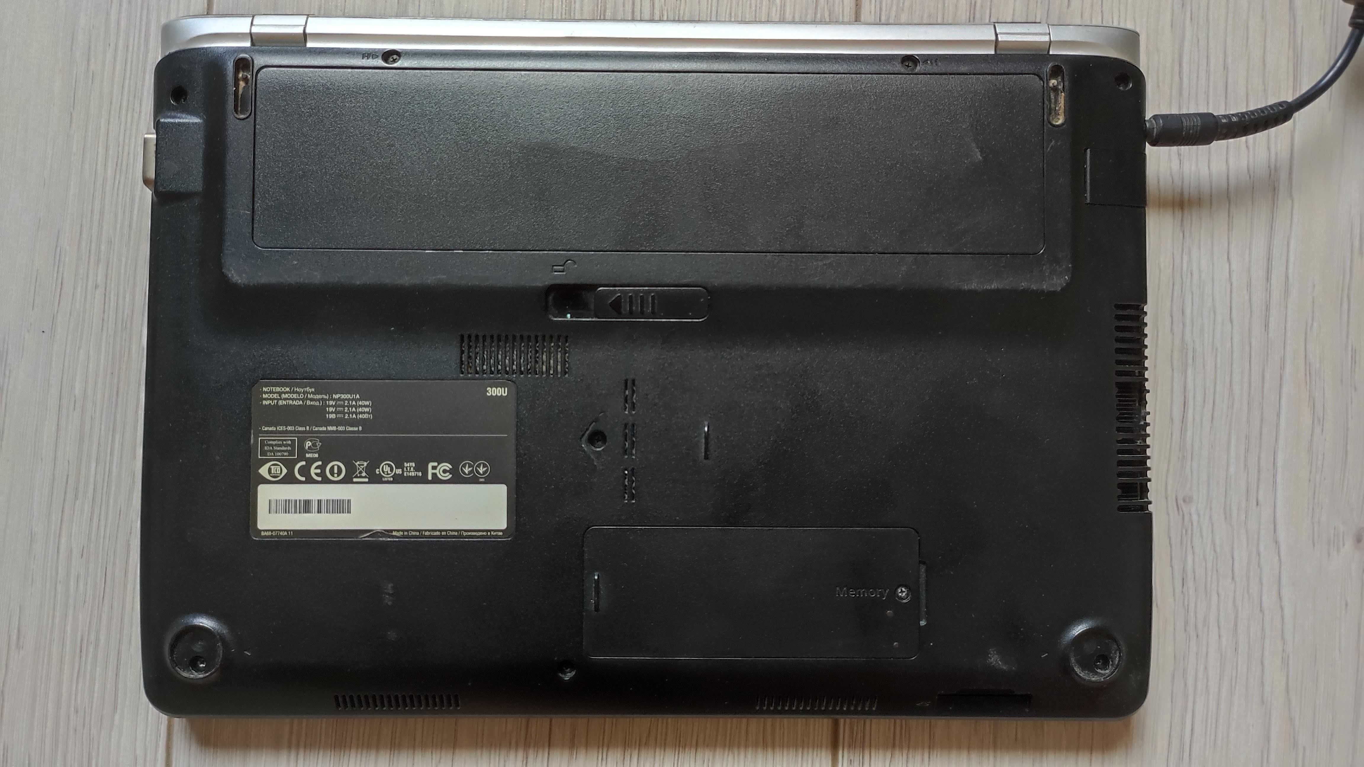 Sumsung NP300U1A: i3 /  8gb / 256gb SSD 11"