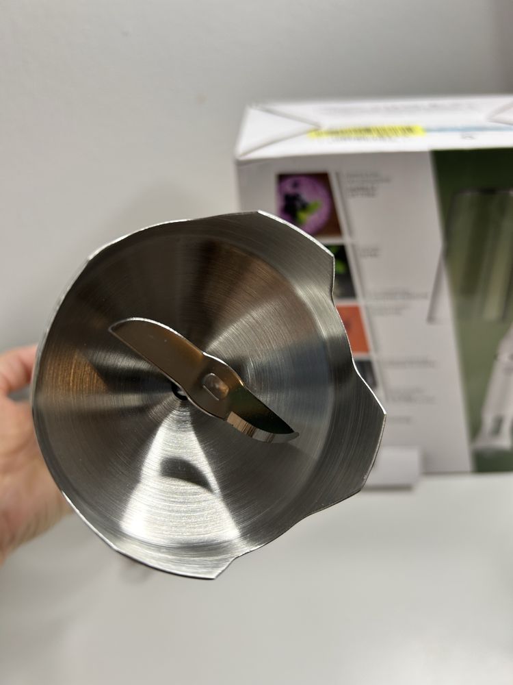 Blender ręczny marki IMETEC