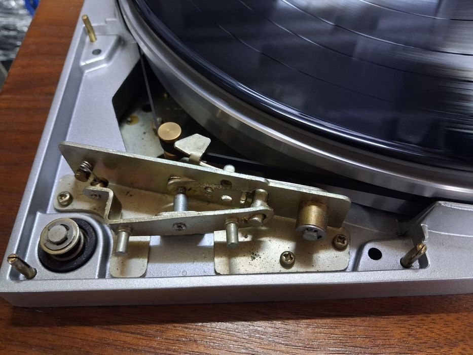 Програвач платівок Pioneer PL-A35