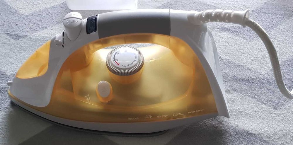Żelazko parowe SILVERCREST SDB 2400 F4 ceramiczne.