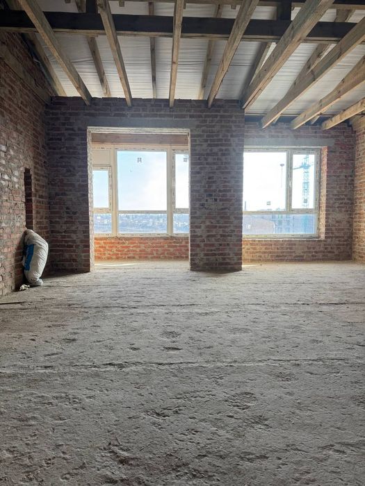 Продається двокімнатна квартира у Петриках