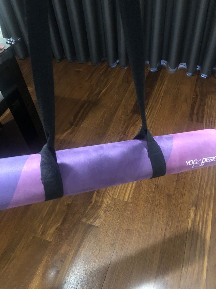 Vendo tapete de yoga novo