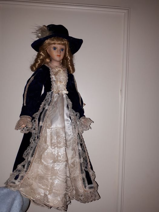 Boneca de porcelana vintage