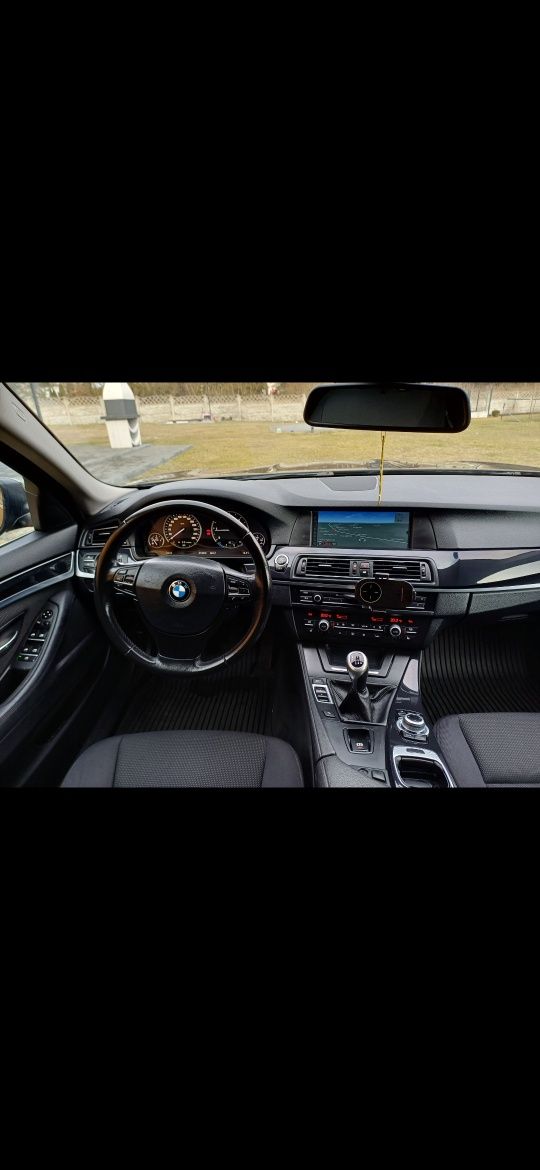 Bmw F11 F10 525d 218km 160kw Bixenon Webasto Hud