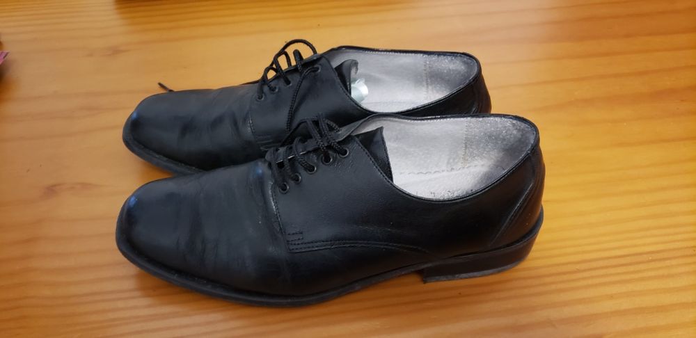 Sapatos de traje Universitário de homem de Viseu