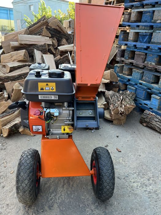 Измельчитель,подрібнювач,гілкоподрібнювач REMENGTO 4100