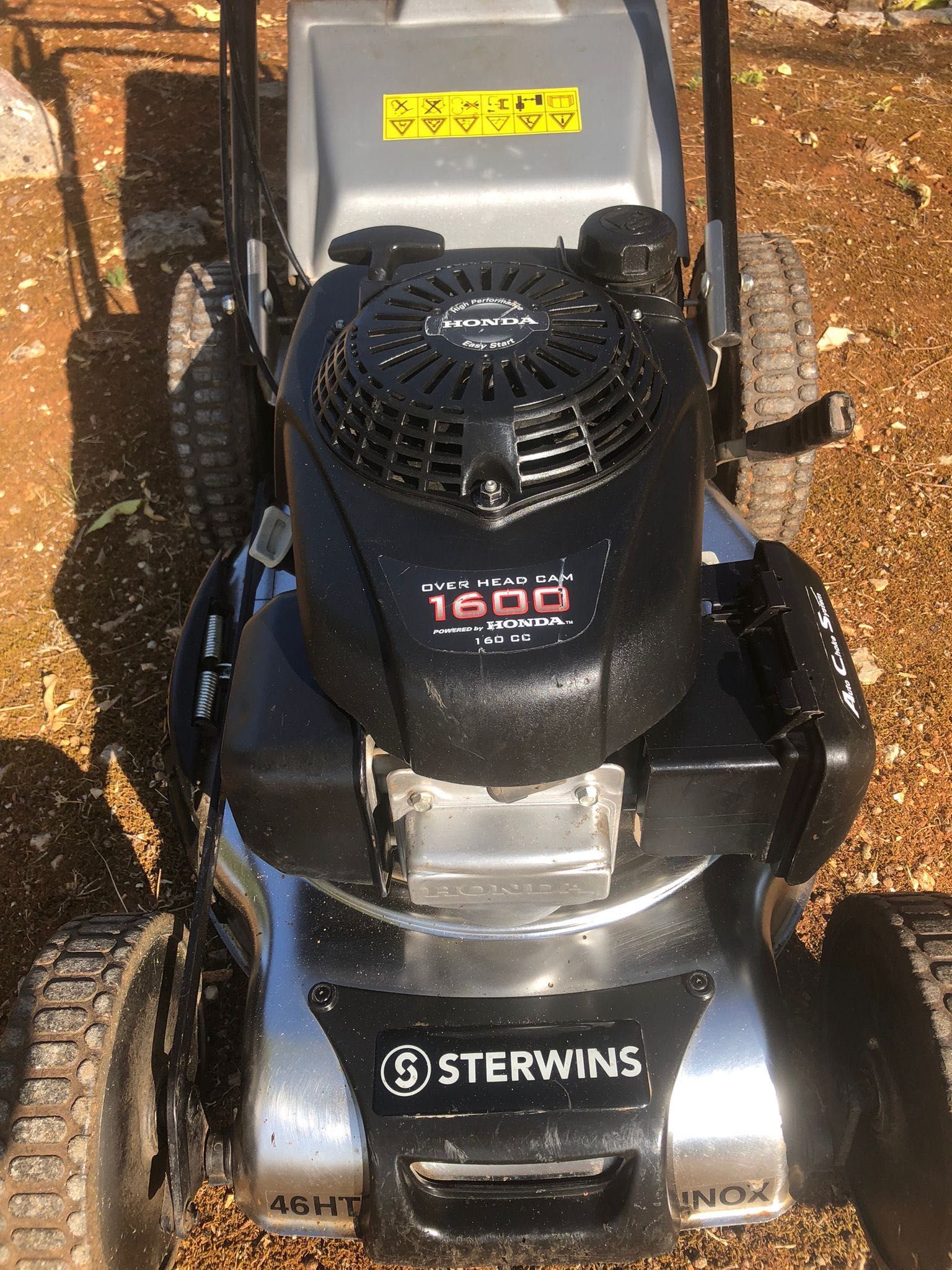 Corta-relvas Honda 160cc, Sterwins