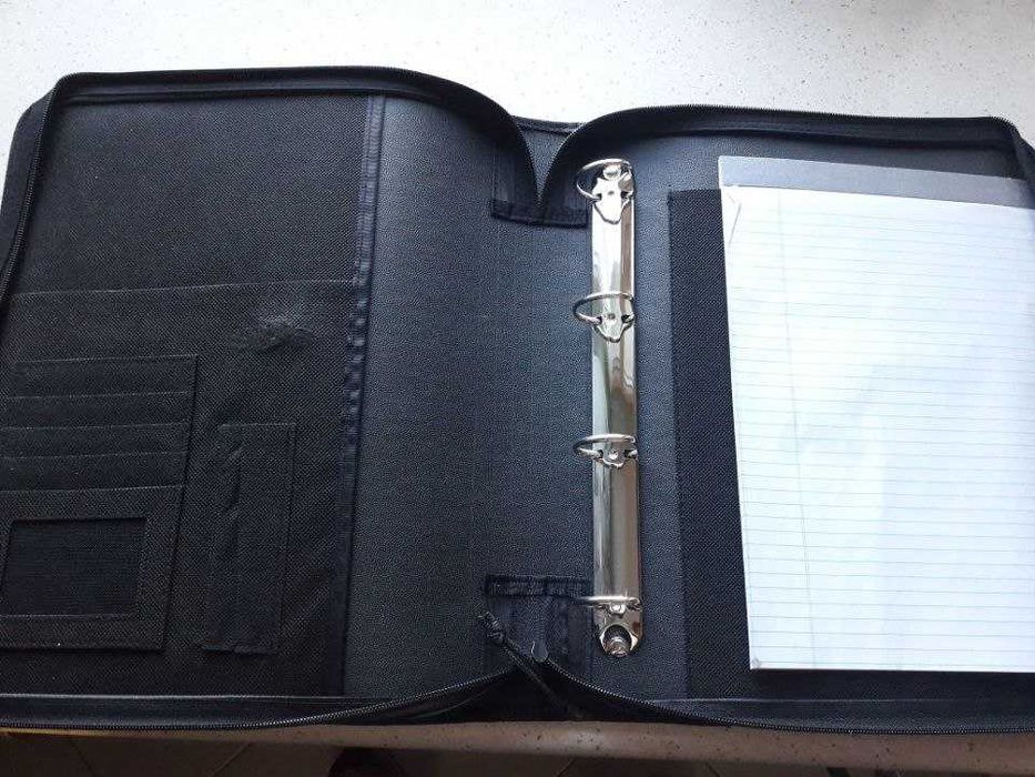 Duża wielofunkcyjna teczka na dokumenty i laptop