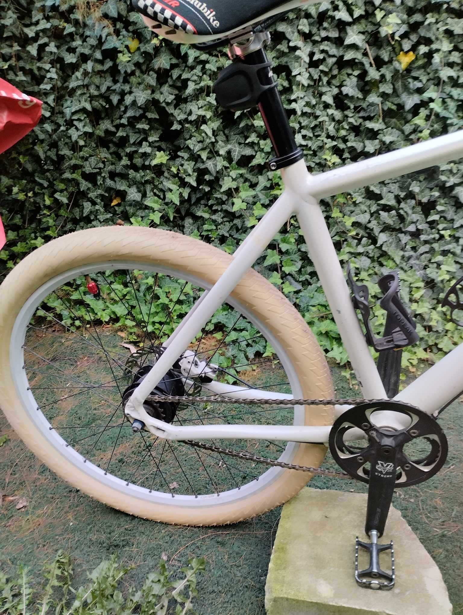 Cannondale Bad Boy White Edition