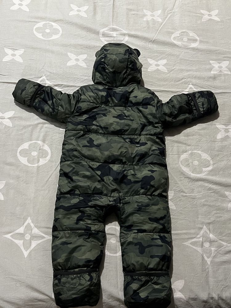 Зимовий теплоізоляційний комбінезон