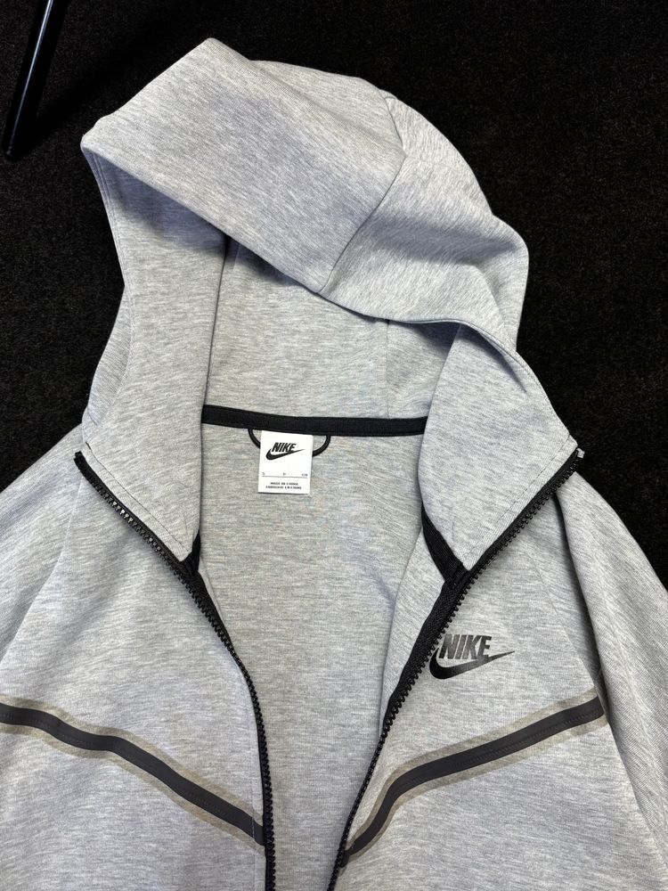 Nike Tech Fleece олімпійка розмір С-М