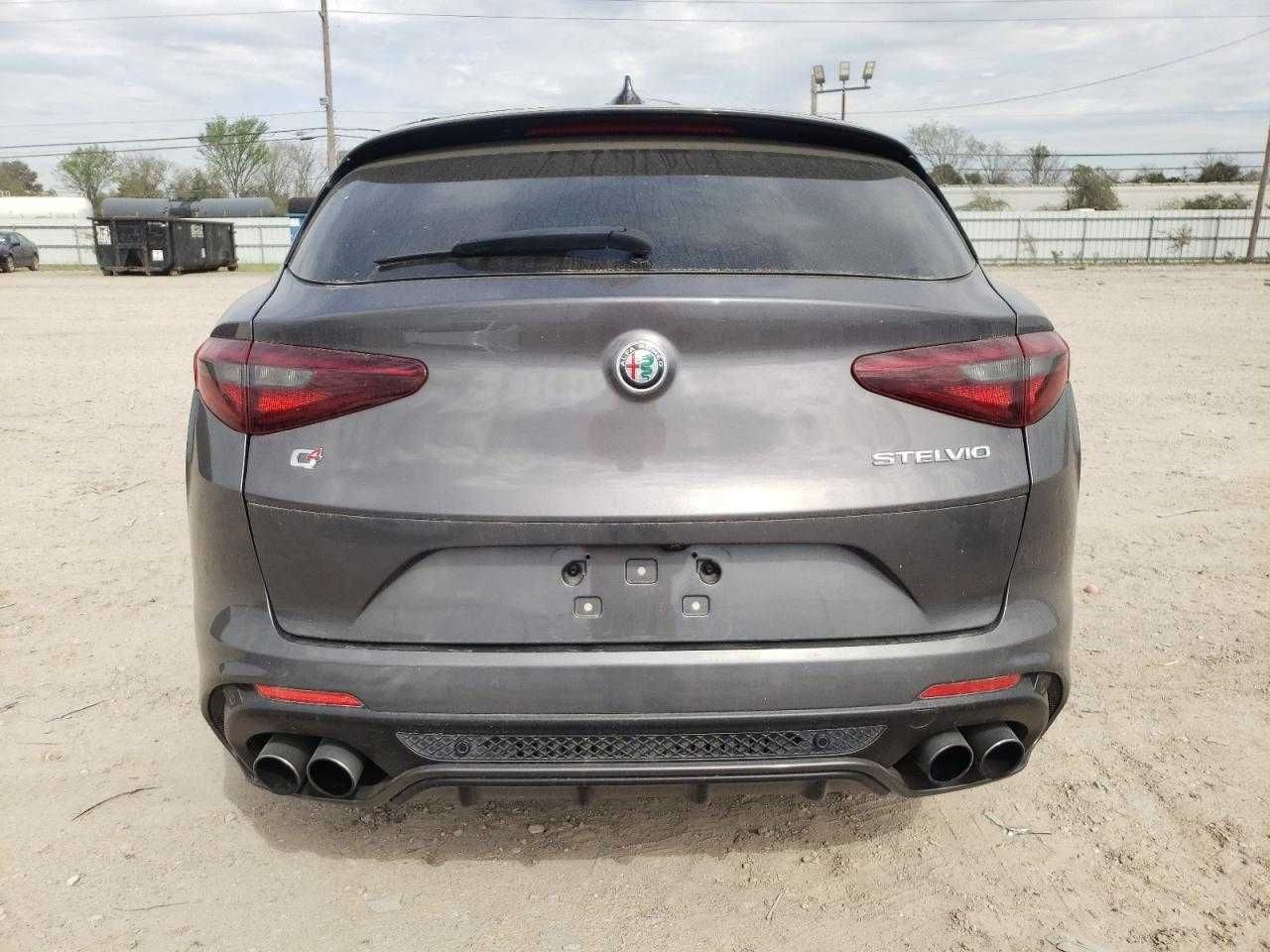 Alfa Romeo Stelvio Qutdrifoglio 2018