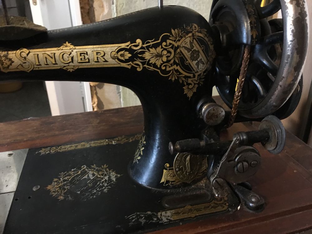 Швейна машинка singer 1904 року