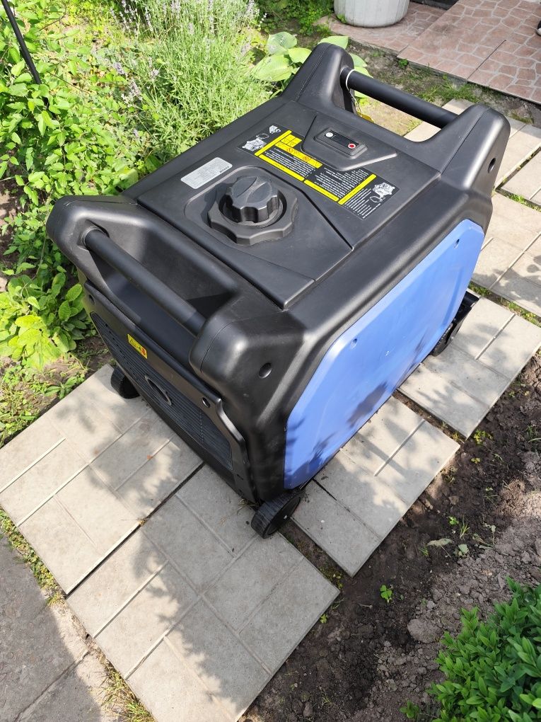 Генератор інверторний Weekender X6500iE