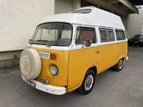 VW 23 Kombi T2 8 lugares - Pão de forma