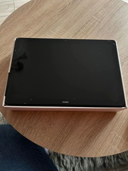 Tablet HUAWEI duży