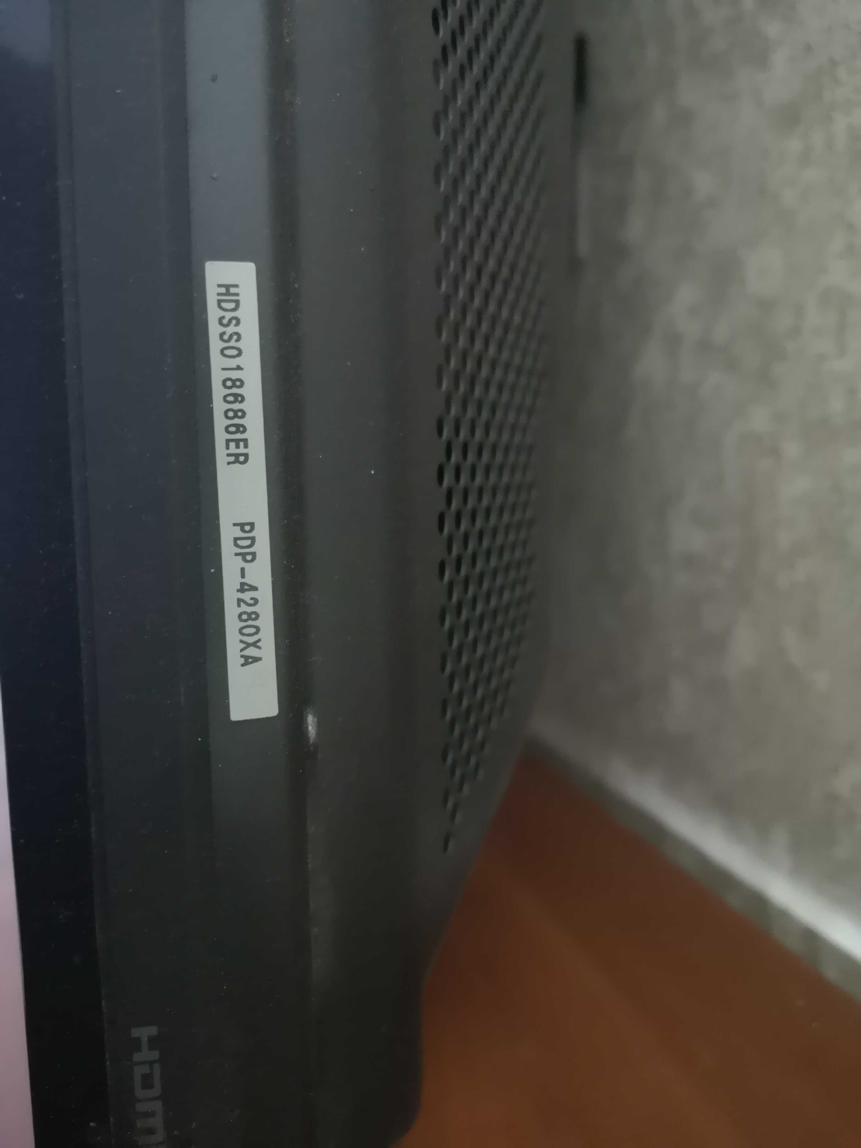 Телевизор Pioneer pdp-4280xa  на деталі.