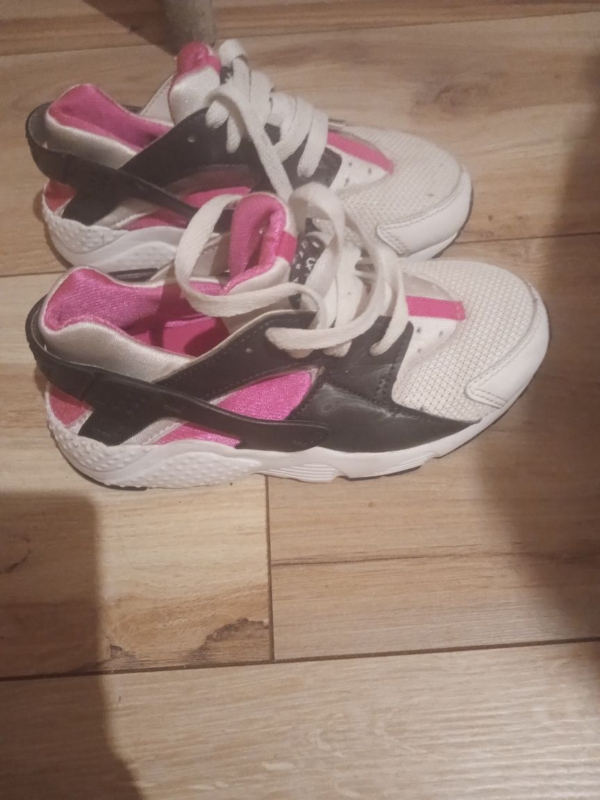 Buty dla dziewczynki