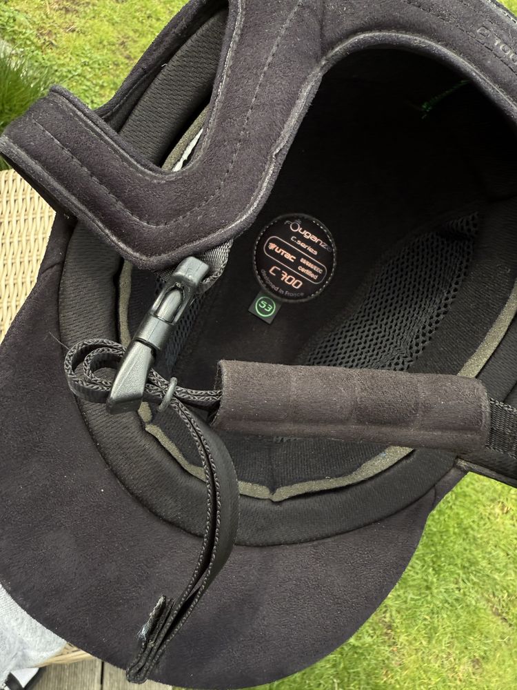 Kask jeździecki fOuganza C700