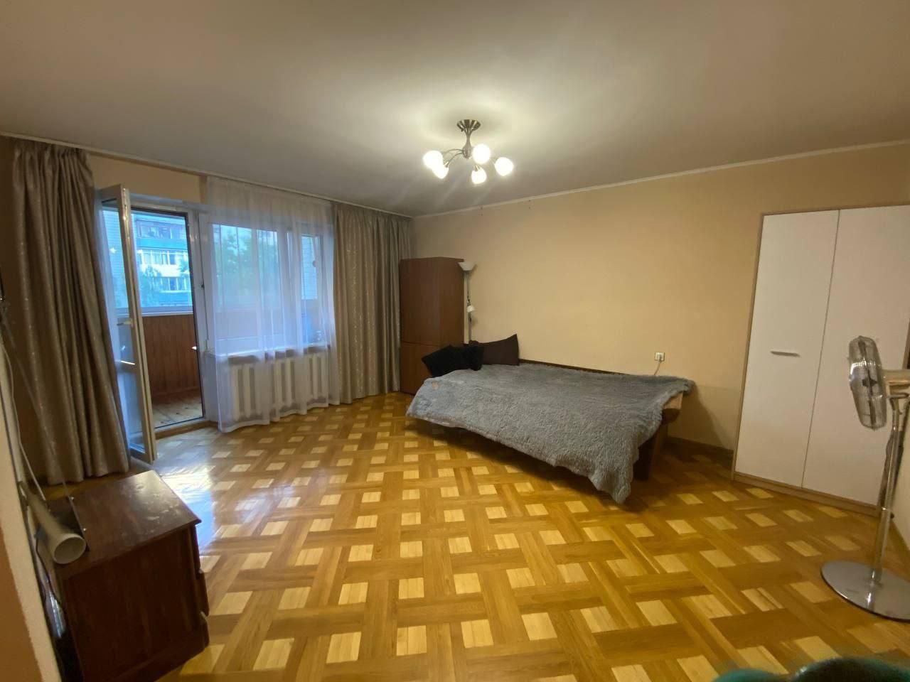 Продам 3-кімнатну кватиру в центрі, вулиця лабараторна 14 AM