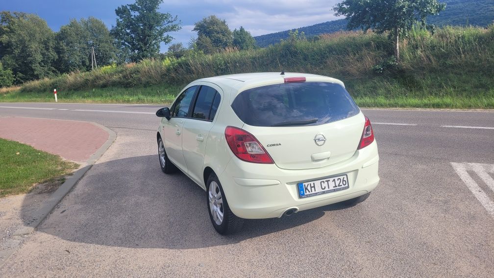 Opel corsa z Niemiec  1.4 benzyna
