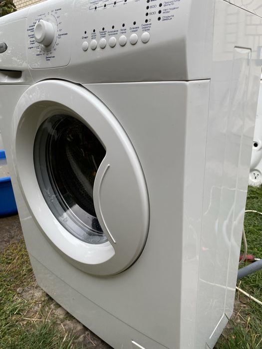 Продам пральну машину Whirlpool  Ультра тонка