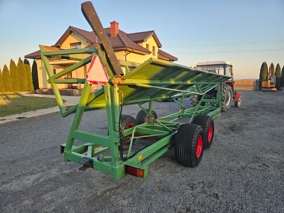 Przyczepa do zbioru marchwi Pietruszki warzyw platforma Krakei