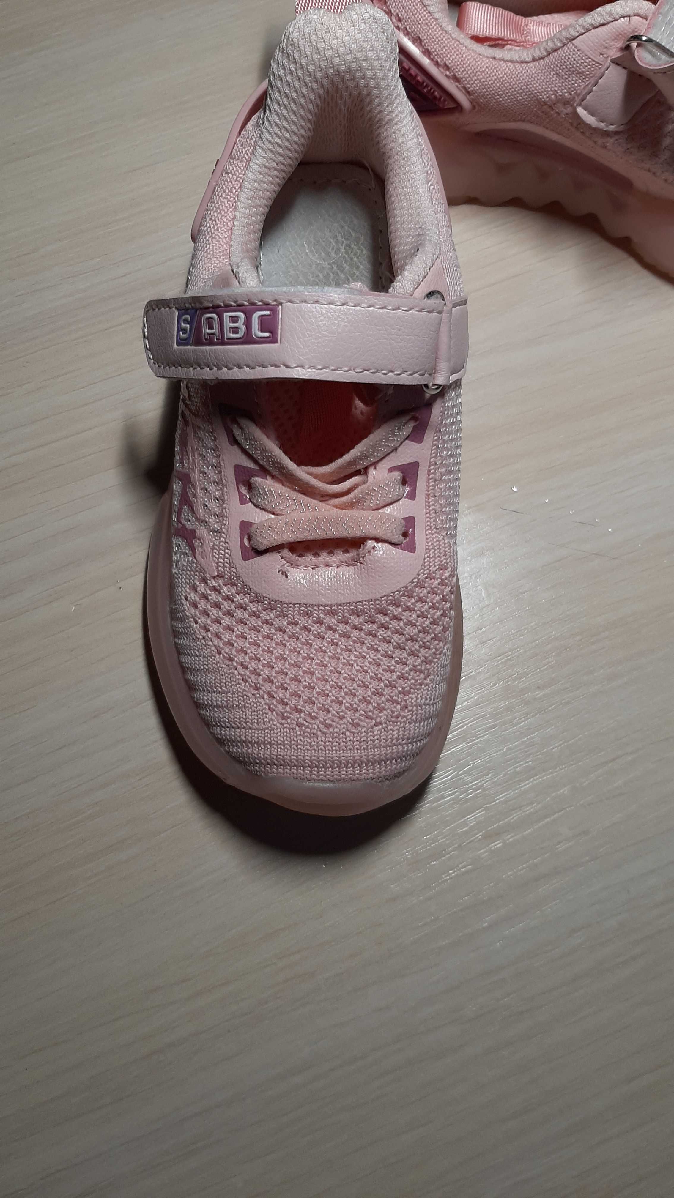 Продам кроссовки для девочки Fila 31 размер, Abc 27 размер