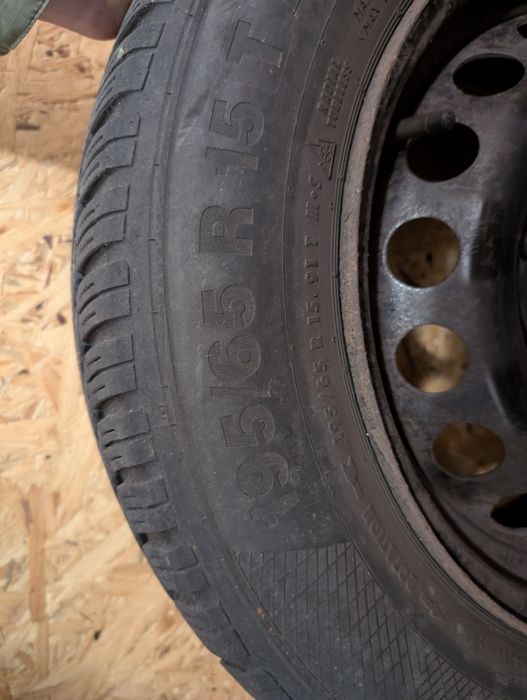 Opony zimowe z feglami 195/65 R15, 5x114.3 (Renault Megane)