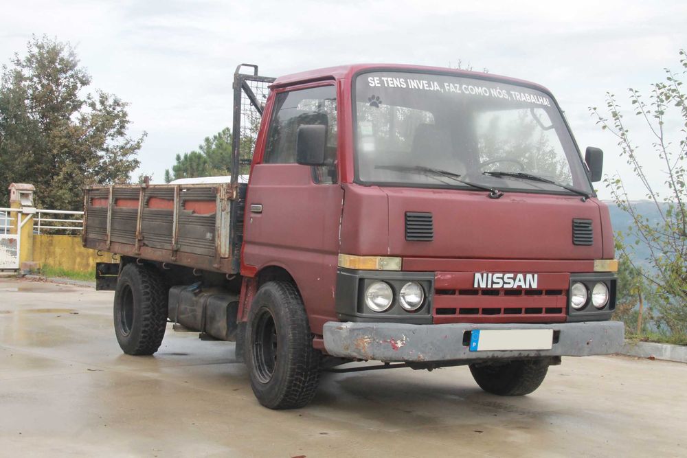 Nissan Cabstar 2500 rodado simples