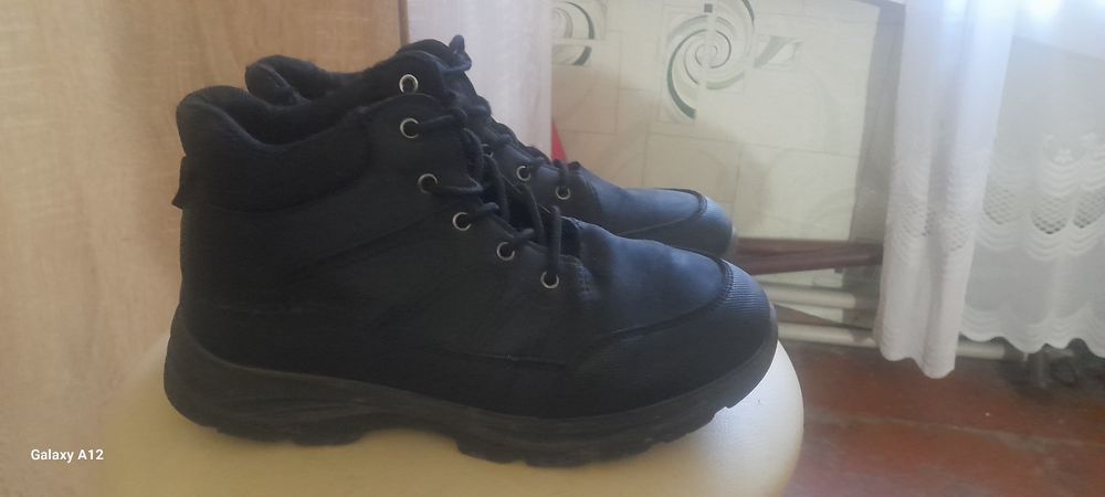 Ботинки розмір 38