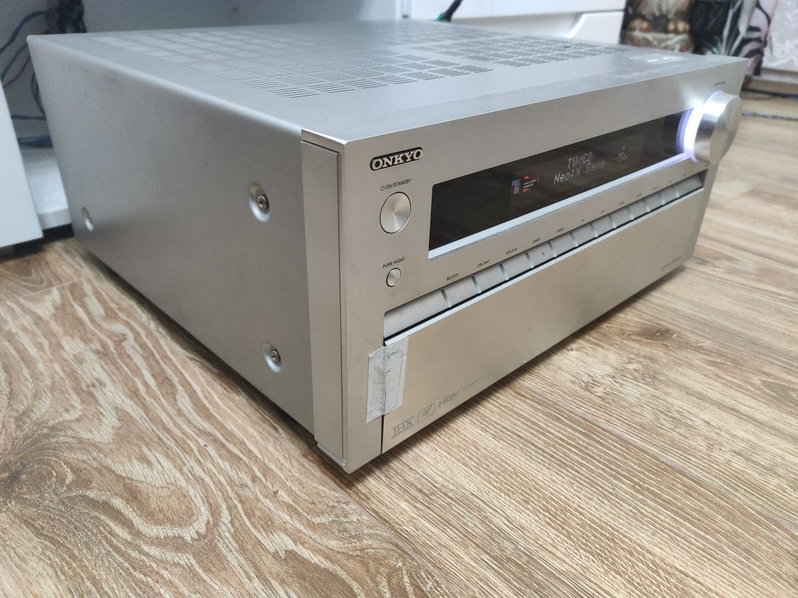 Amplituner Onkyo TX-NR818