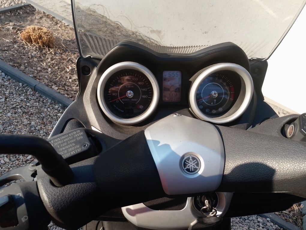 Skuter Yamaha x max poj 125