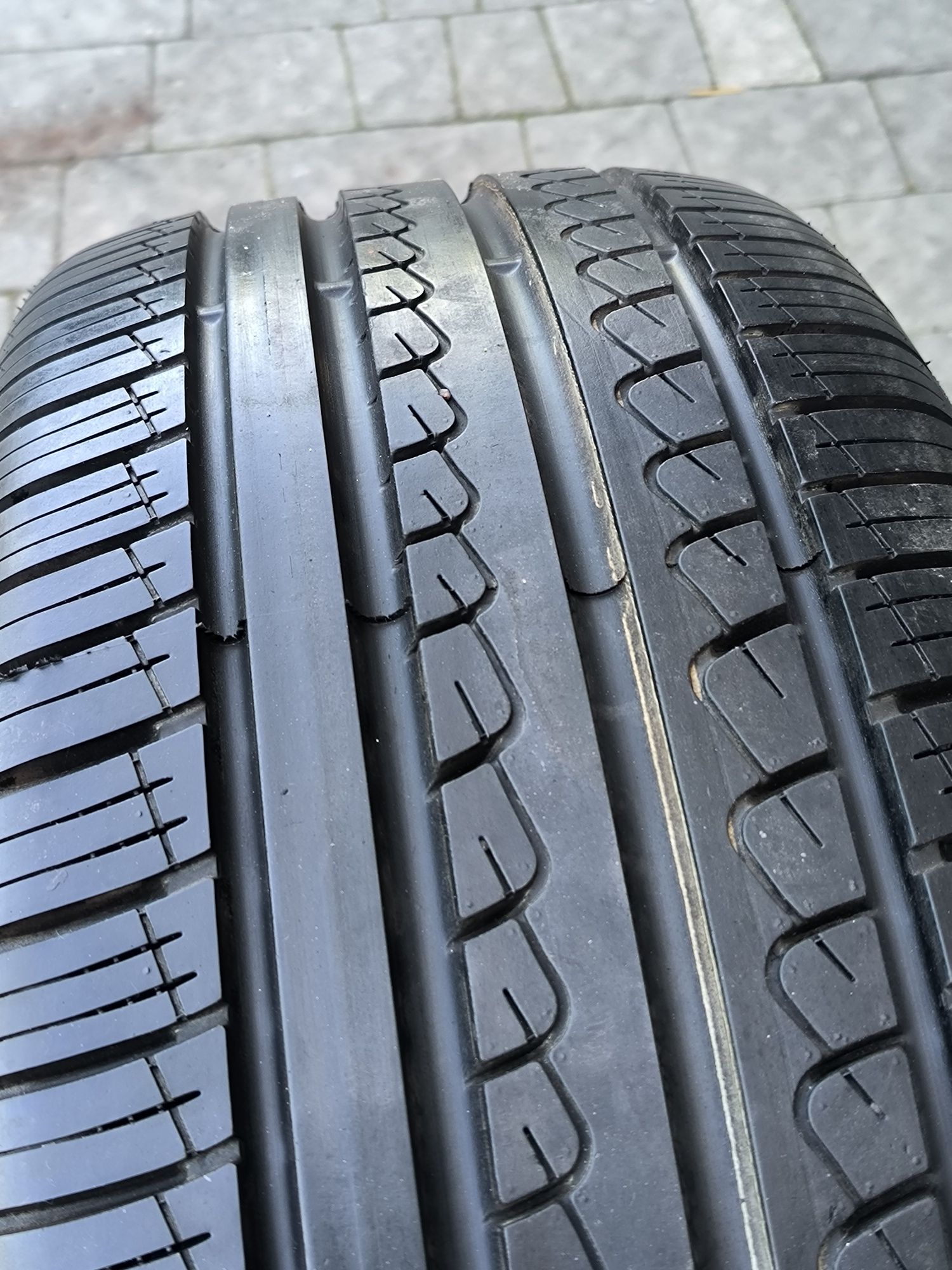 Шини 225 55 r16 Pirelli P7