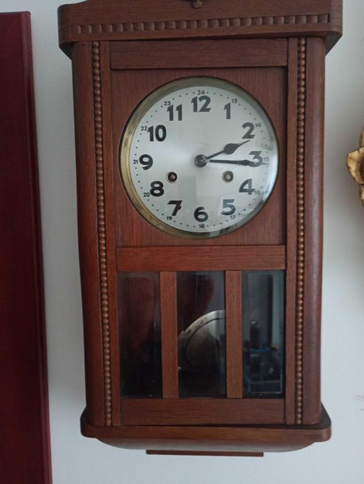 Stary zegar wiszący