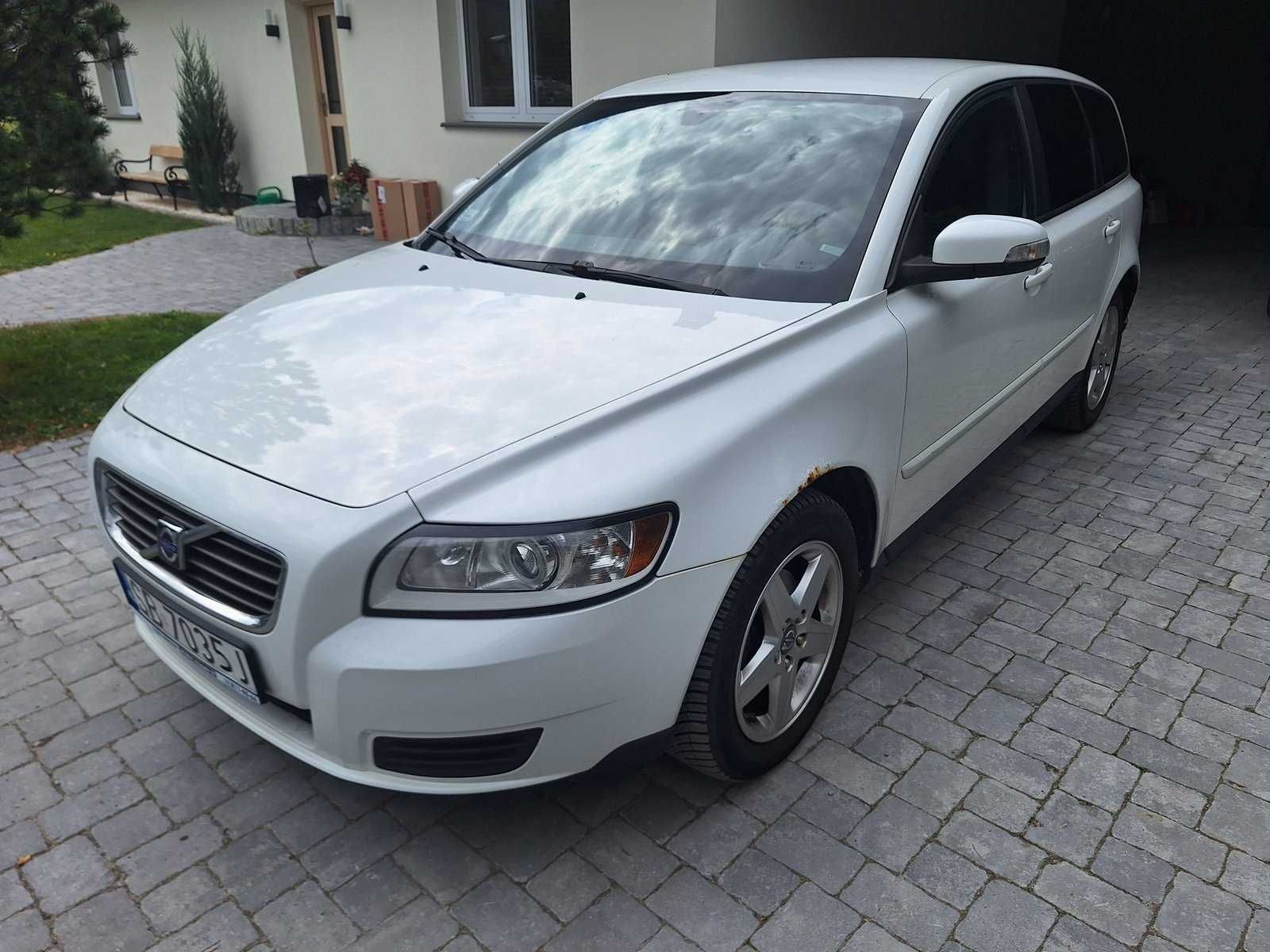 Volvo v50 1.6d kolor biały