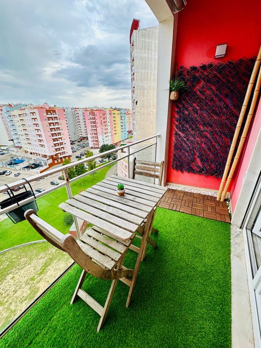 Conjunto de Mesa e 2 Cadeiras em Madeira – Ideal para Varanda/Jardim