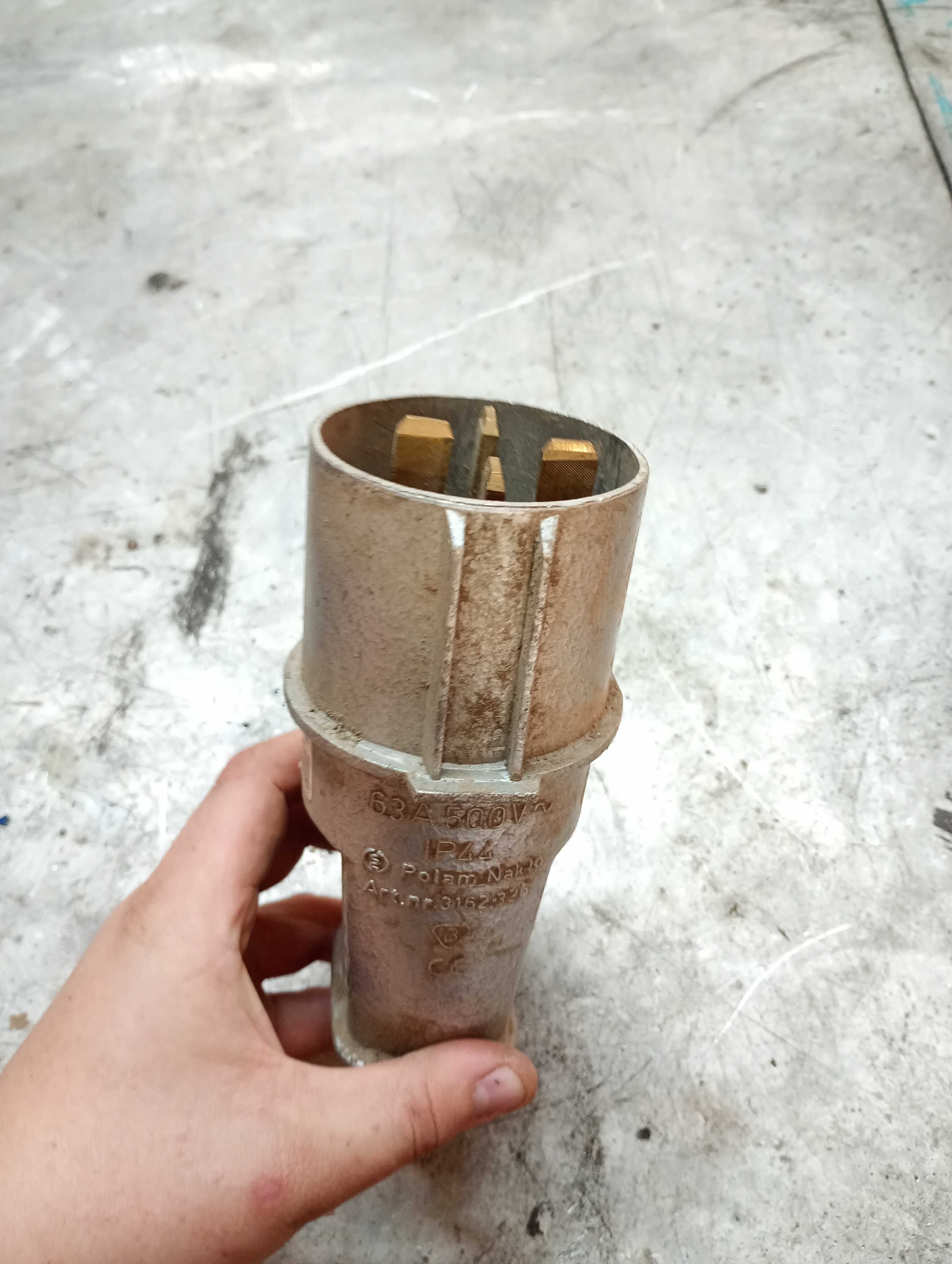 Wtyk wtyczka siłowa przenośna metalowa 63A 4P płaskie bolce 500V IP44