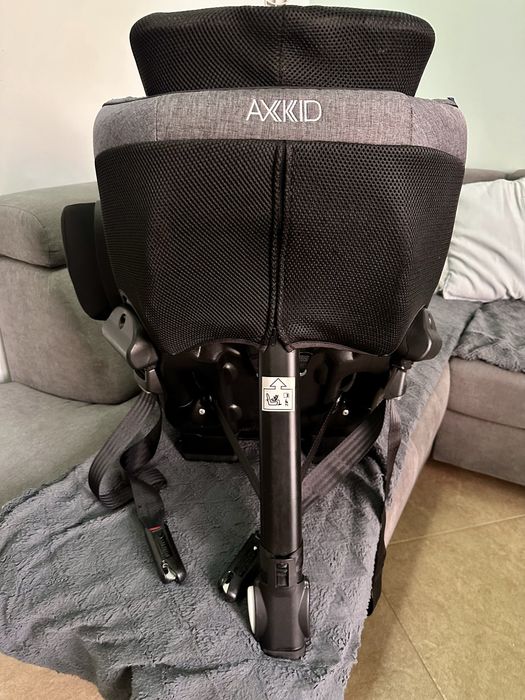 Fotelik AXKID Minikid 2.0 RWF 0-25kg