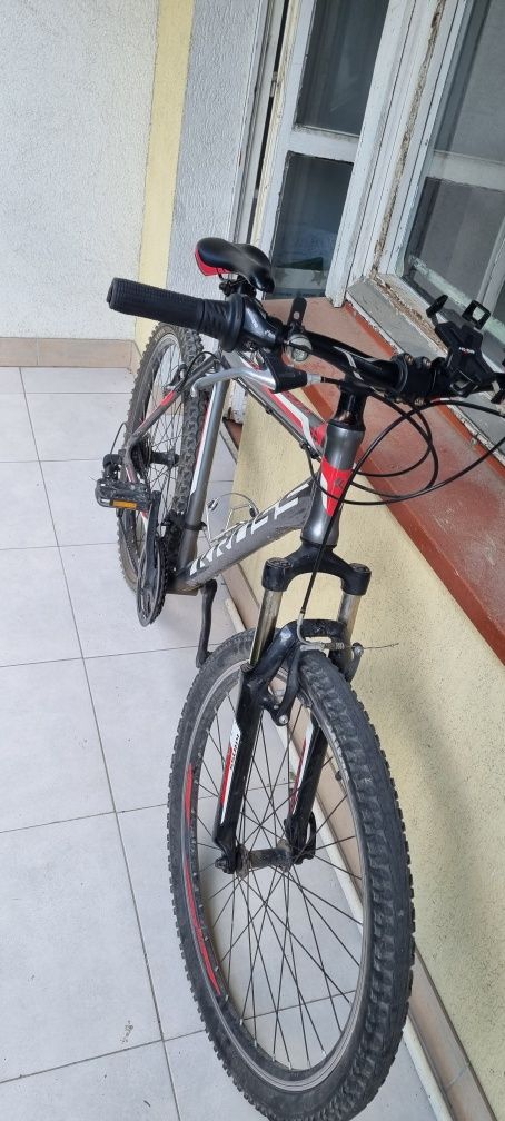 kross hexagon x1