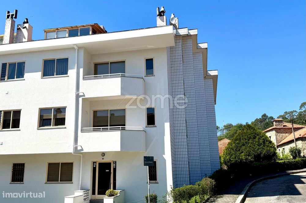 T3 com suíte, varanda, garagem box - Vila Nova de Gaia / Arrendamento