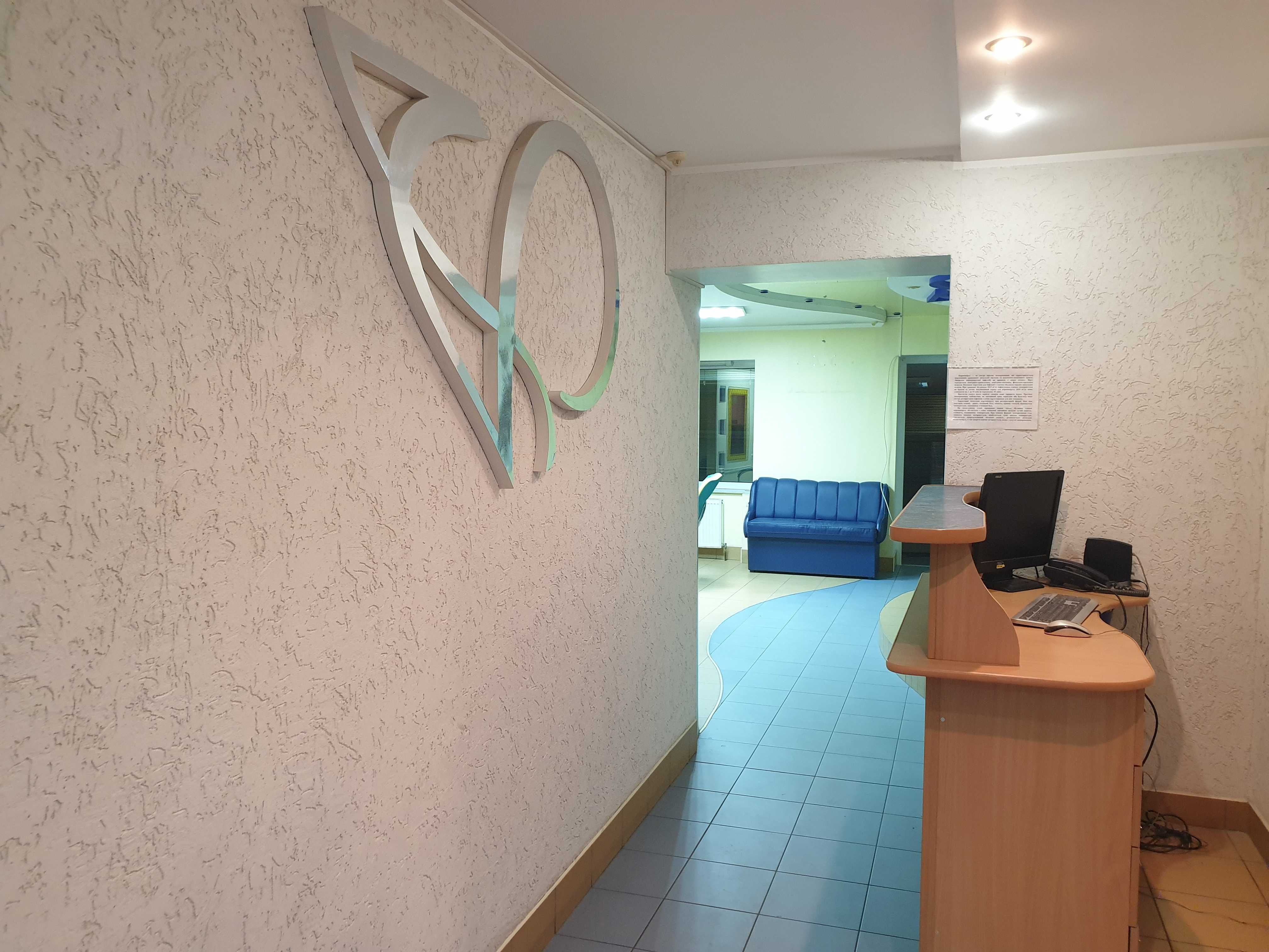Комерційне приміщення, 72м², вулиця Привокзальна 4