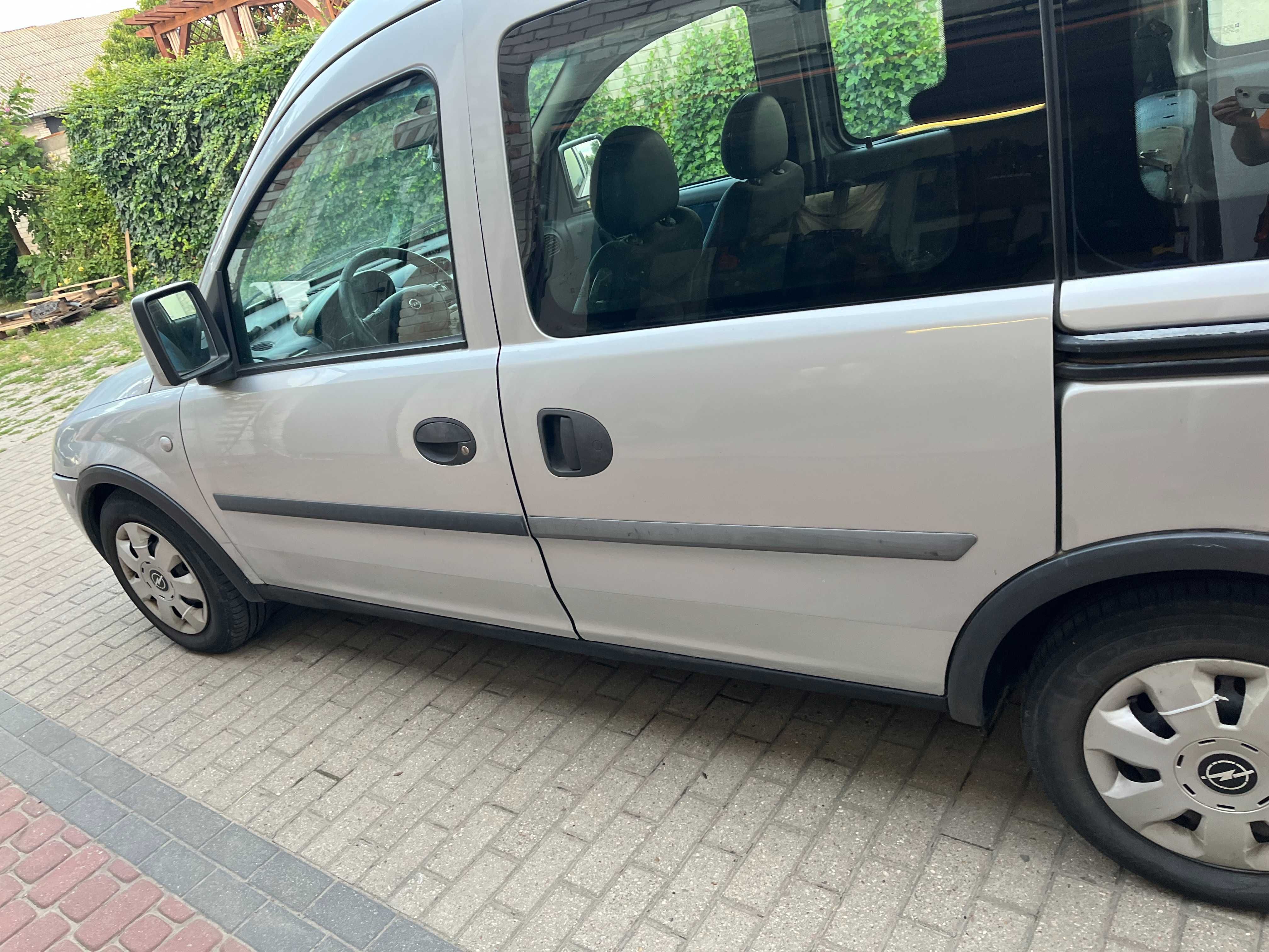 OPEL combo tur 17 DTI hak