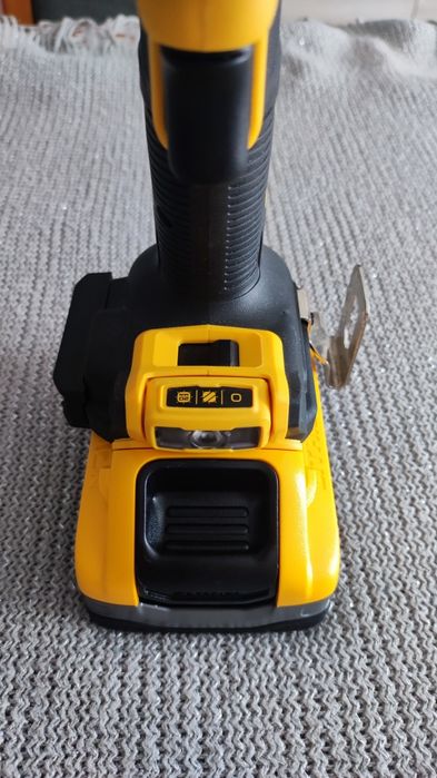 Dewalt DCD800 wkrętarka 90Nm
